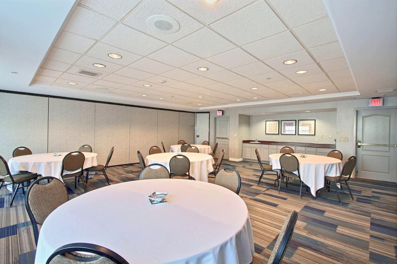 Holiday Inn Express Hotel & Suites Milwaukee Airport By Ihg Zewnętrze zdjęcie